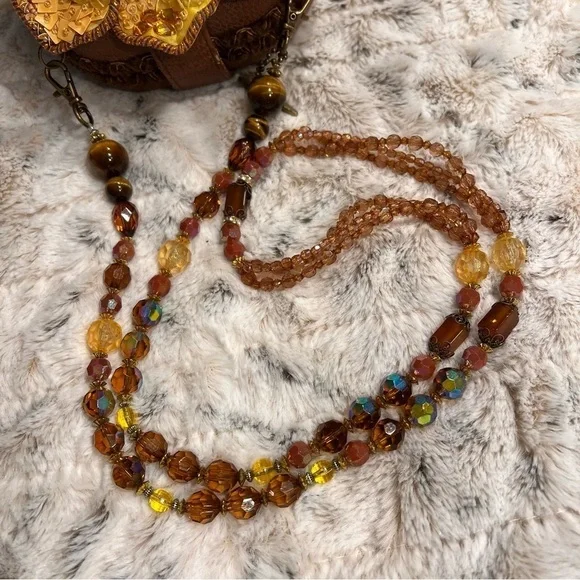 Mary Francis Bee Happy Beaded Crystal Jeweled Bumblebee Bag - Picture 14 of 16